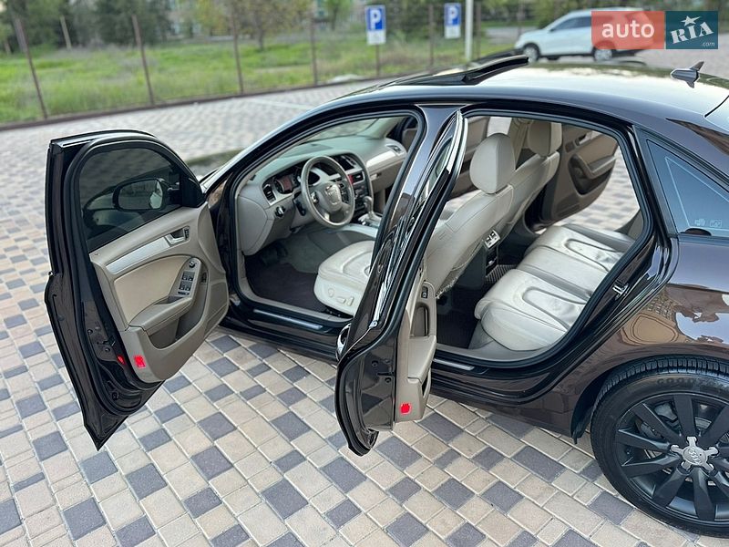 Седан Audi A4 2011 в Ізмаїлі