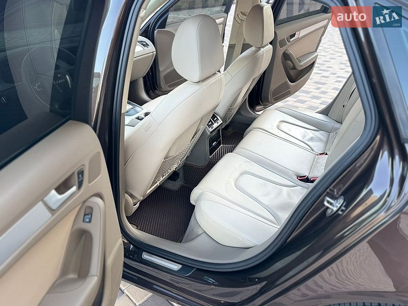 Седан Audi A4 2011 в Ізмаїлі