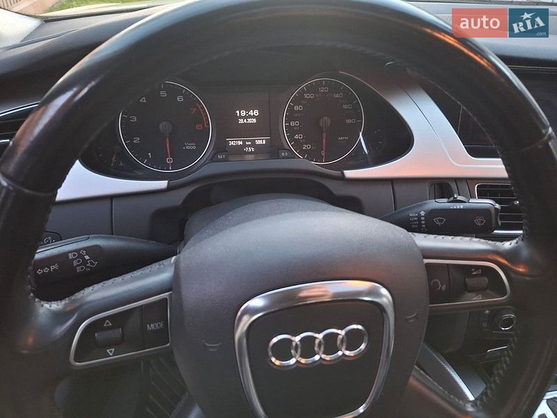 Седан Audi A4 2012 в Кагарлыке