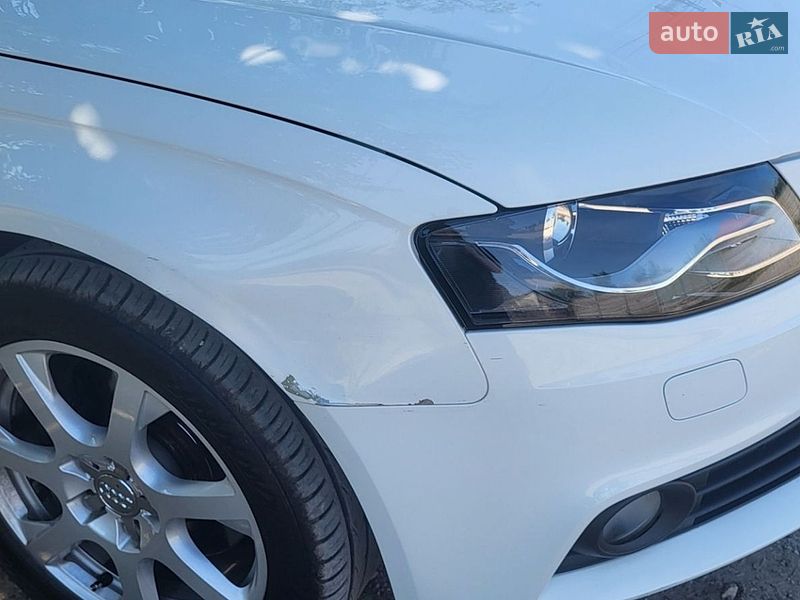 Седан Audi A4 2010 в Дніпрі