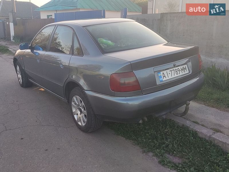 Седан Audi A4 1997 в Новій Басані