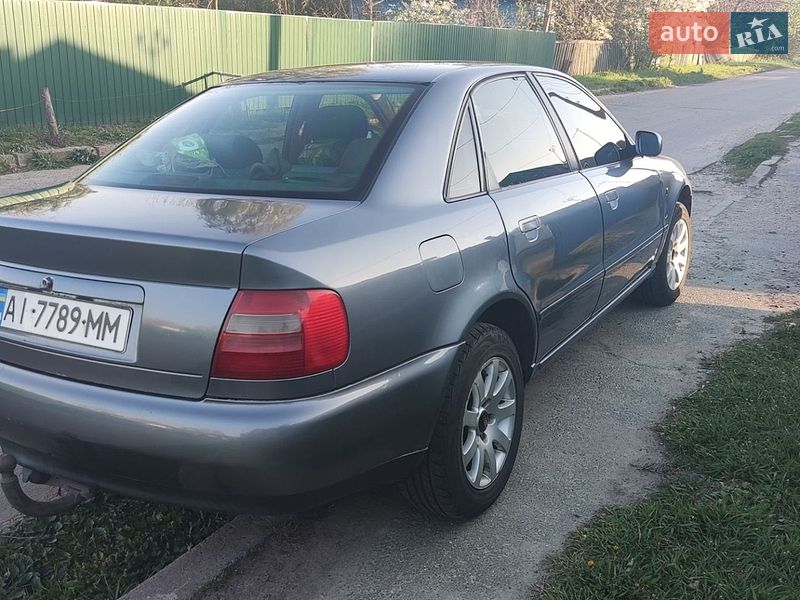 Седан Audi A4 1997 в Новій Басані