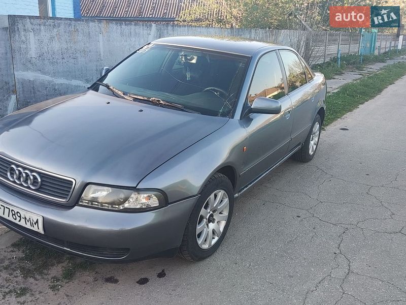 Седан Audi A4 1997 в Новій Басані