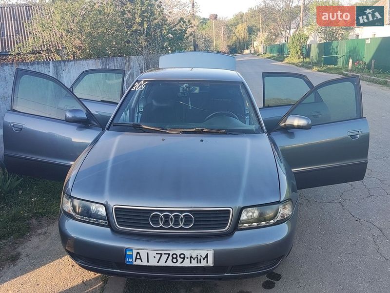 Седан Audi A4 1997 в Новій Басані