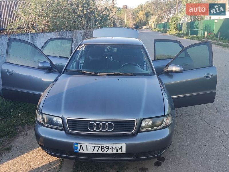 Седан Audi A4 1997 в Новій Басані