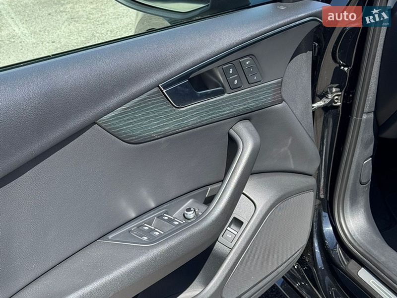 Седан Audi A4 2017 в Києві