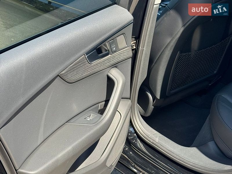 Седан Audi A4 2017 в Києві