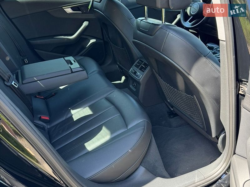 Седан Audi A4 2017 в Києві