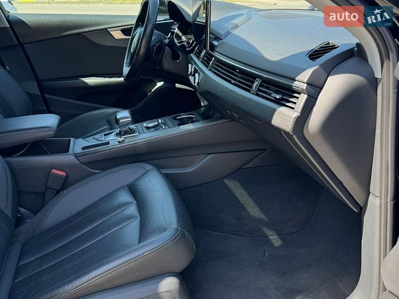 Седан Audi A4 2017 в Києві