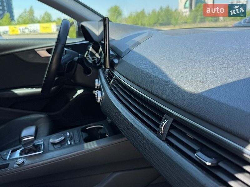 Седан Audi A4 2017 в Києві