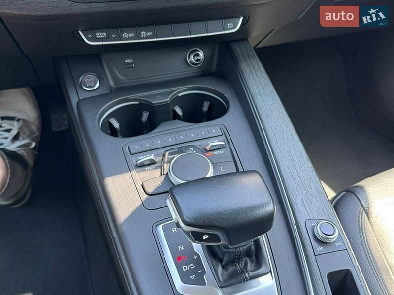 Седан Audi A4 2017 в Києві
