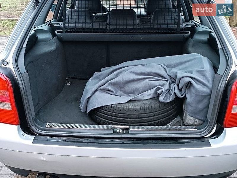 Универсал Audi A4 2001 в Карнауховке