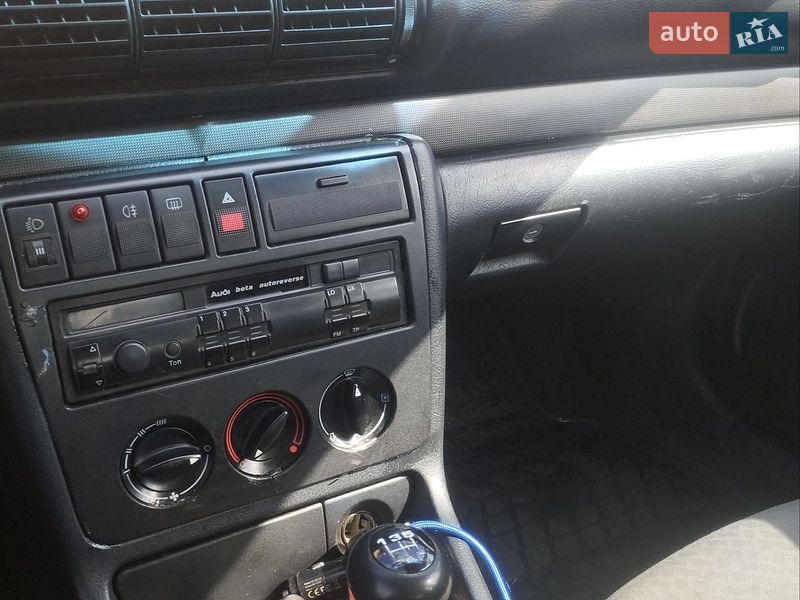 Седан Audi A4 1996 в Ровно