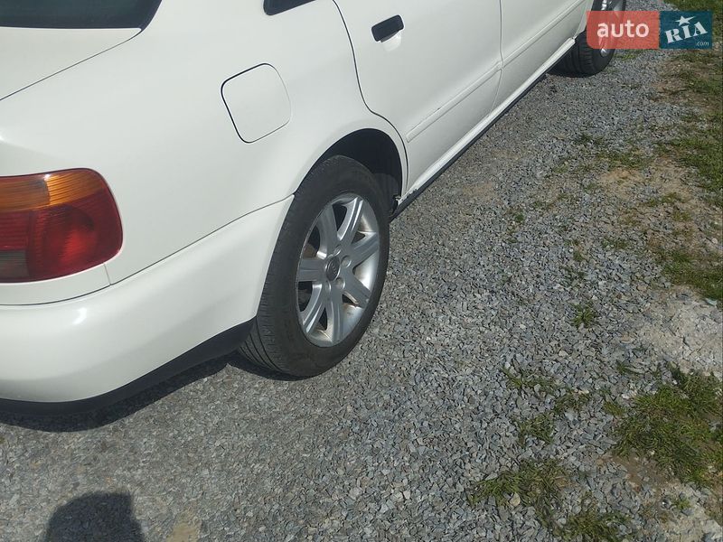 Седан Audi A4 1996 в Ровно