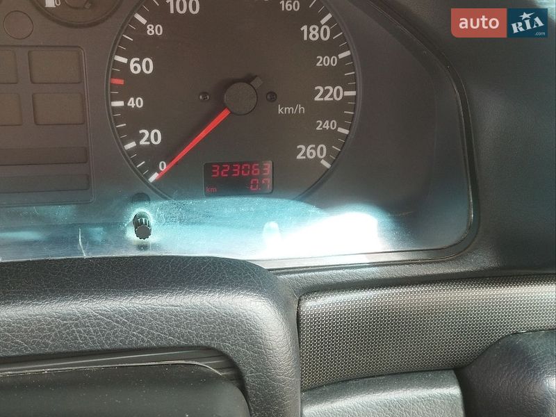 Седан Audi A4 1996 в Ровно