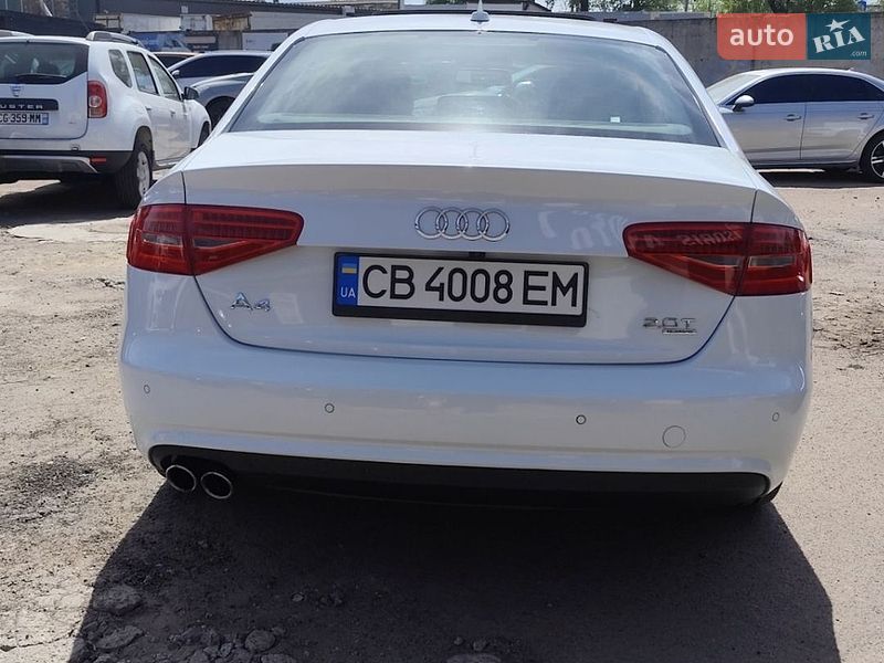 Седан Audi A4 2012 в Чернигове