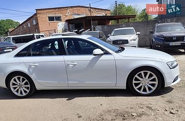 Седан Audi A4 2012 в Чернигове