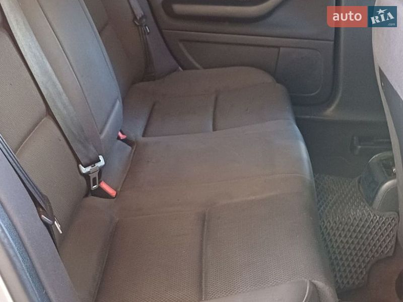 Универсал Audi A4 2002 в Сумах