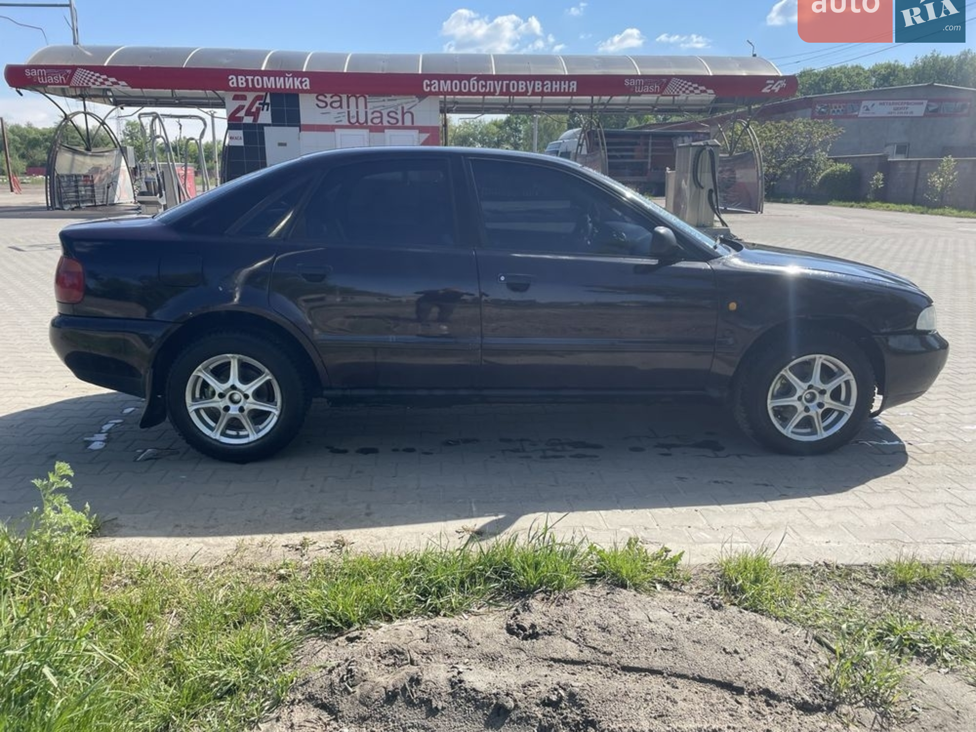 Audi A4 1996 VIN WAUZZZ8DZTA063067 фото оголошення 3 з 4
