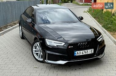 Audi A4  2016