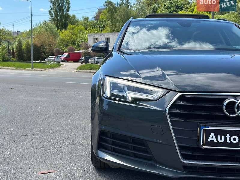 Универсал Audi A4 2018 в Киеве