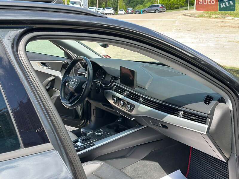 Универсал Audi A4 2018 в Киеве