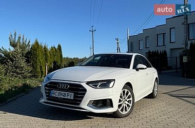 Седан Audi A4 2019 в Львові