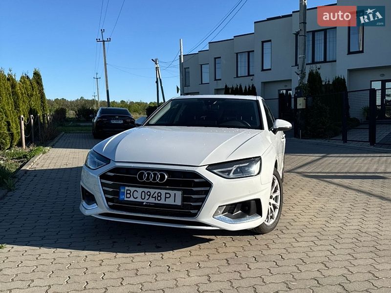 Седан Audi A4 2019 в Львові