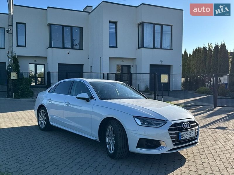 Седан Audi A4 2019 в Львові