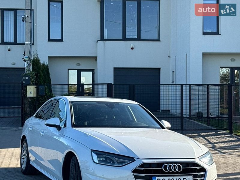 Седан Audi A4 2019 в Львові