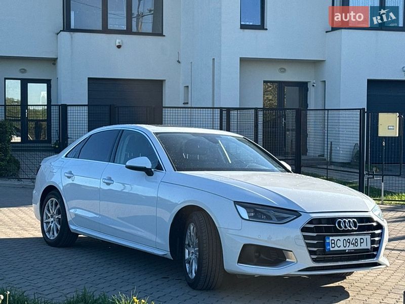 Седан Audi A4 2019 в Львові