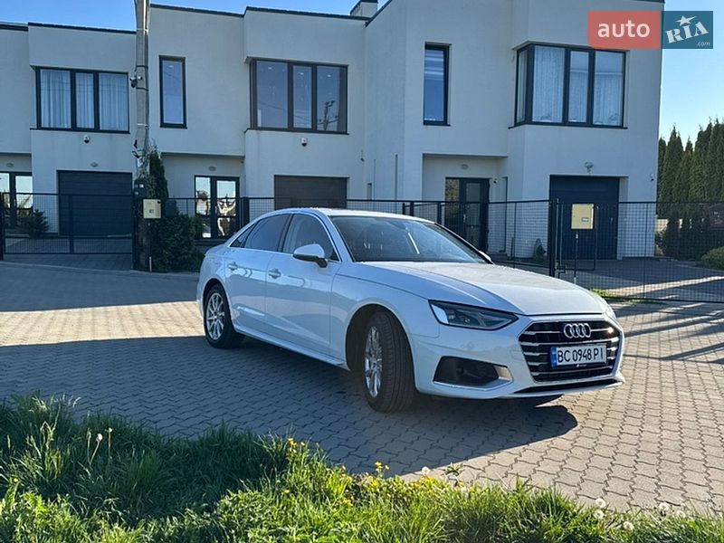 Седан Audi A4 2019 в Львові
