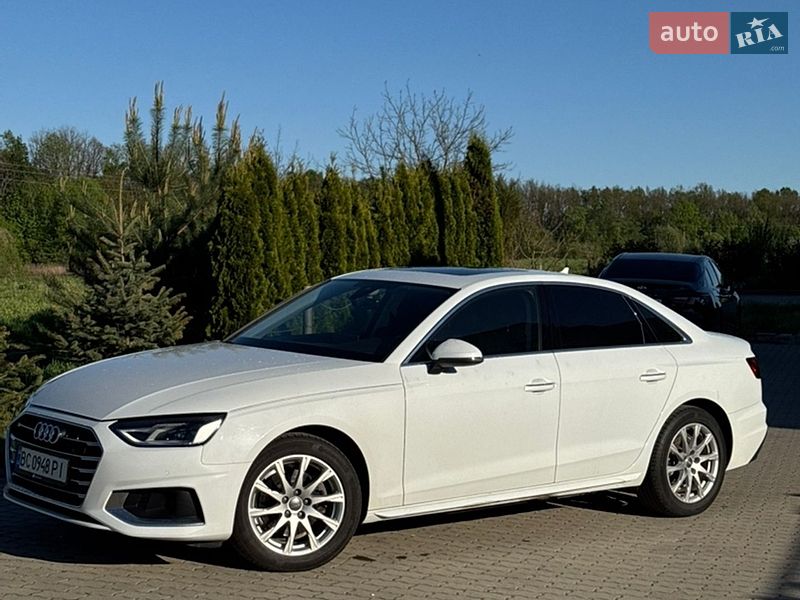 Седан Audi A4 2019 в Львові