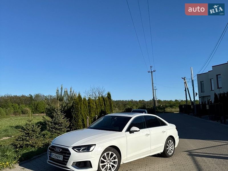 Седан Audi A4 2019 в Львові