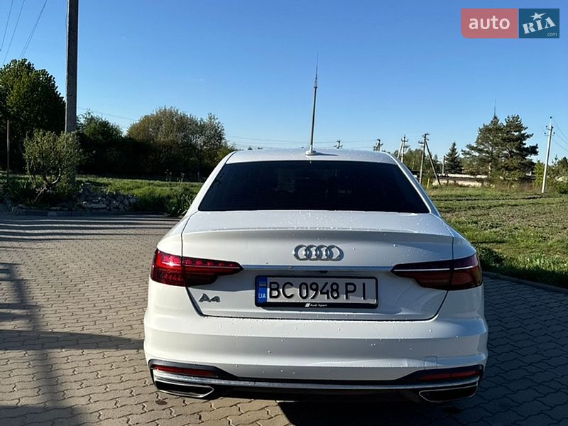 Седан Audi A4 2019 в Львові