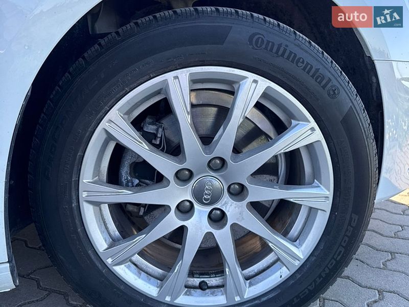 Седан Audi A4 2019 в Львові