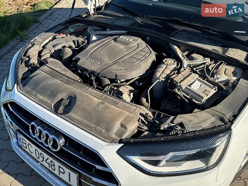 Седан Audi A4 2019 в Львові