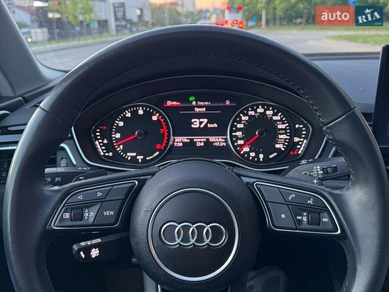Седан Audi A4 2019 в Львові