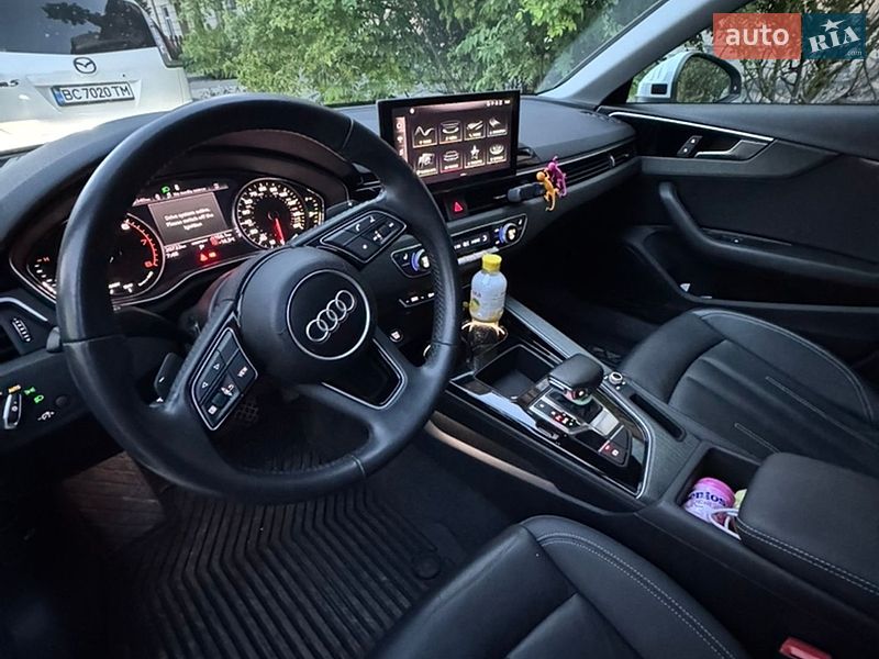 Седан Audi A4 2019 в Львові