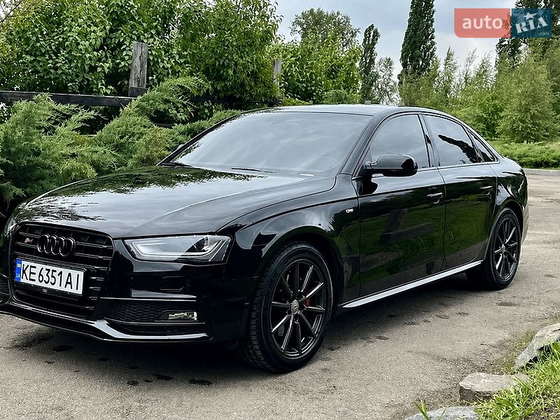 Седан Audi A4 2014 в Лозовой фото Седан Audi A4 2014 в Лозовой