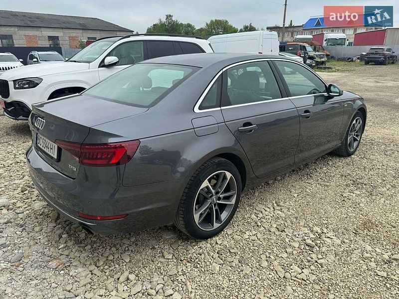 Седан Audi A4 2018 в Львові