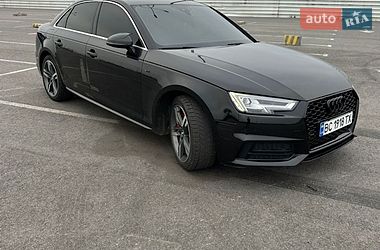 Седан Audi A4 2017 в Львове