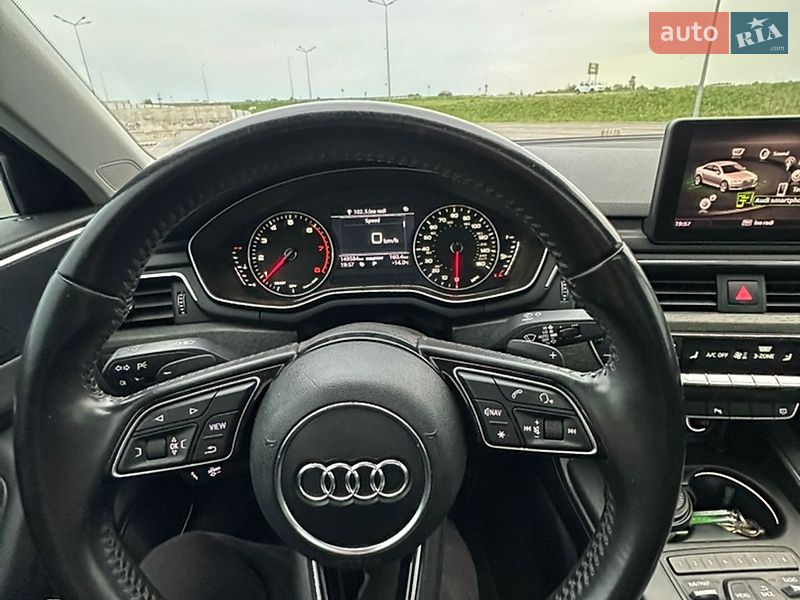Седан Audi A4 2017 в Львове