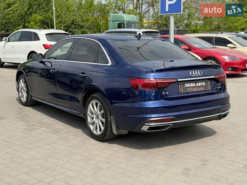 Седан Audi A4 2021 в Львове