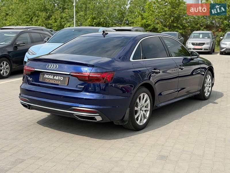 Седан Audi A4 2021 в Львове