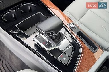 Седан Audi A4 2021 в Львове
