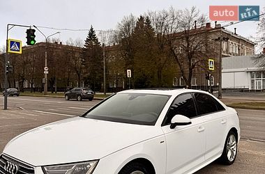 Audi A4  2016