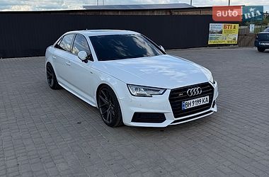 Audi A4  2016