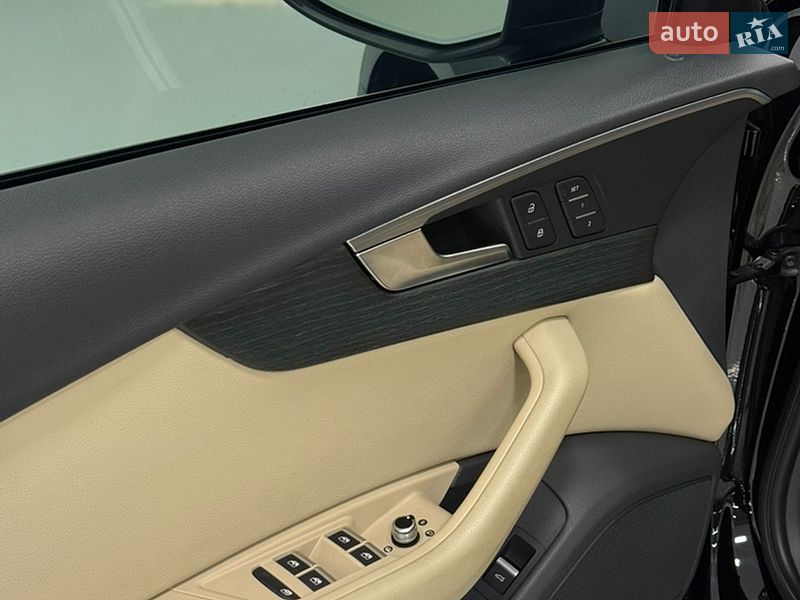 Седан Audi A4 2017 в Одесі