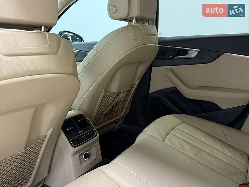 Седан Audi A4 2017 в Одесі